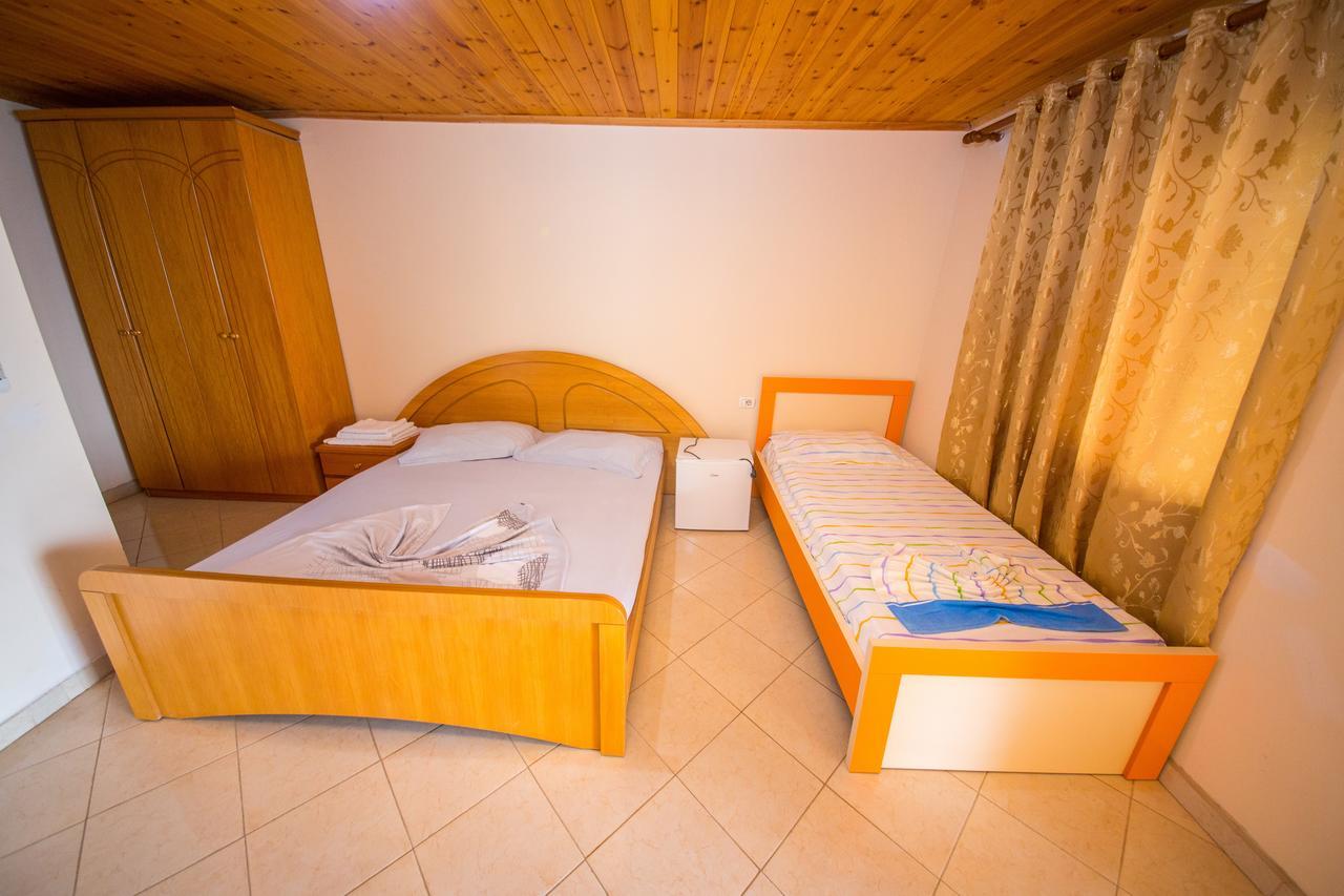 Isi Rooms Vlorë Eksteriør billede